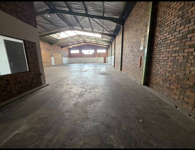 489M² WAREHOUSE TO LET IN CITY DEEP